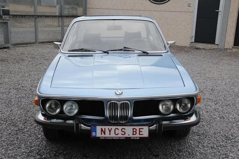 Occasion BMW E9 640 ch (470 kW) 1973 Bleu Coupé