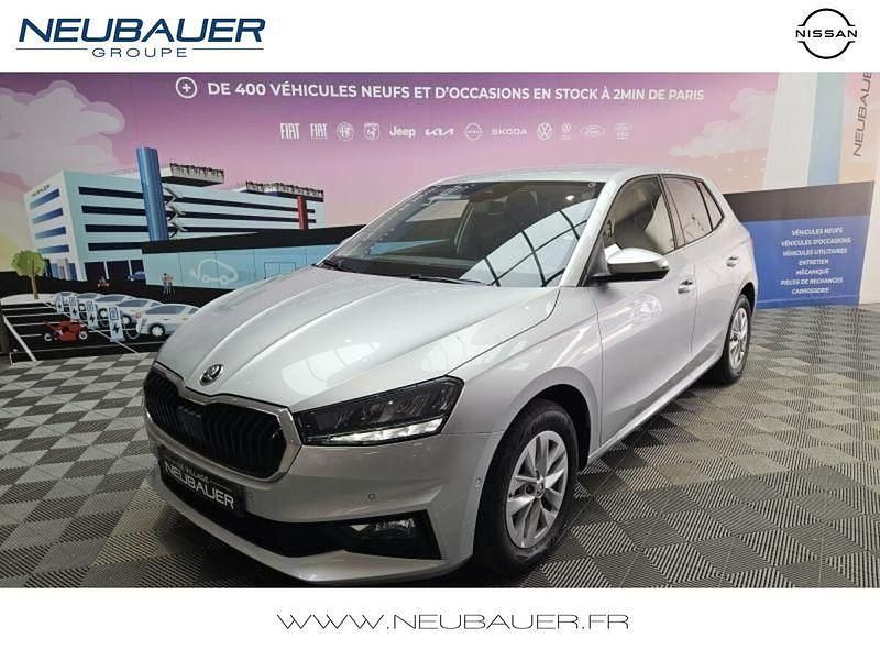 Gris argent métallisé Utilisé 2024 Skoda Fabia Selection Berline | 18 990 € (Bon prix) - Image 1/4