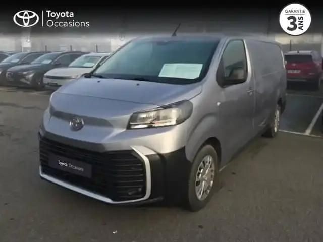 Gris acier métal Occasion 2025 Toyota Proace Monospace | 34 900 € (Bon prix) - Image 1/4