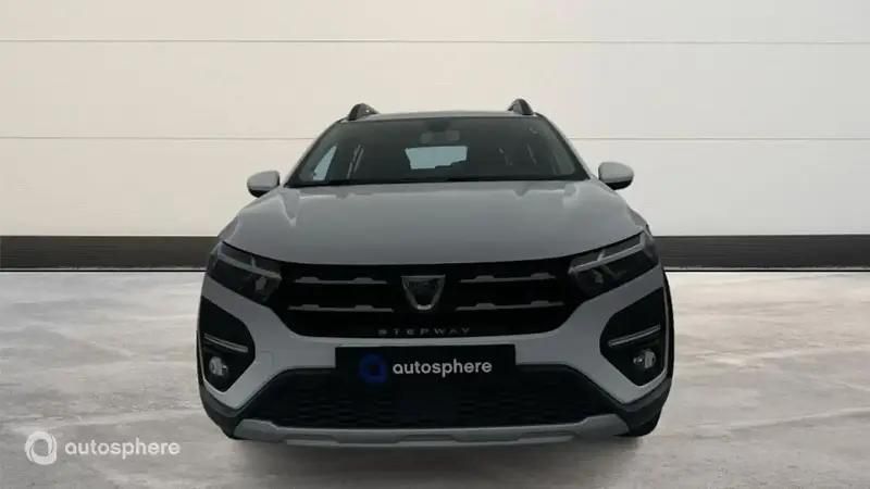 Image 2/4