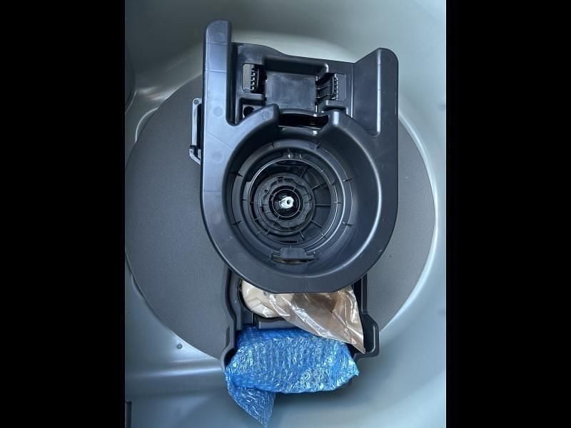 Image 2/4