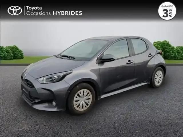 Gris atlas (m) Occasion 2023 Toyota Yaris Hybrid Business Edition Berline | 17 990 € (Bon prix) - Image 1/4