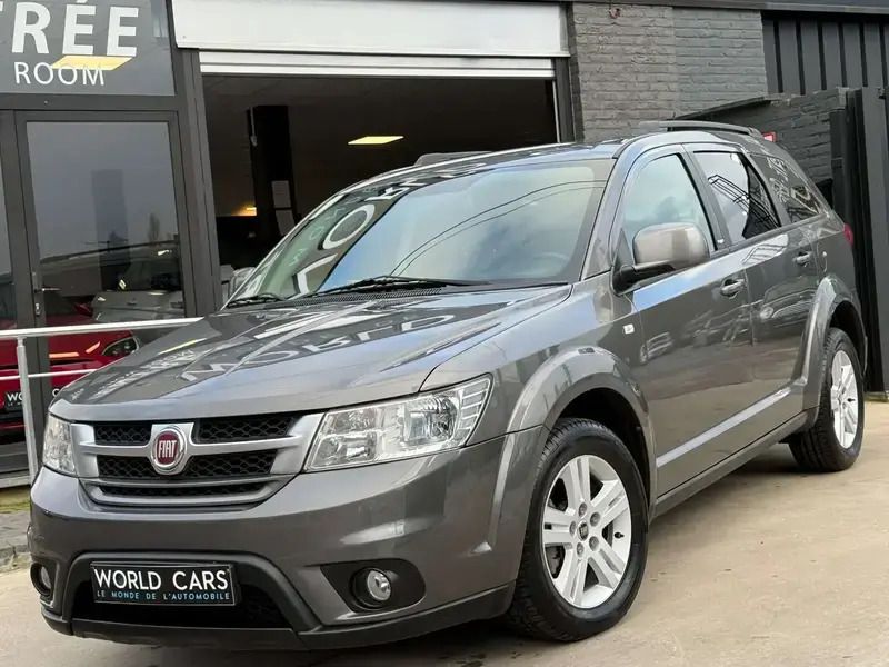 Gris Utilisé 2013 Fiat Freemont SUV | 10 990 € - Image 1/4