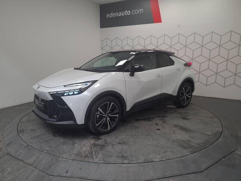 Blanc Utilisé 2024 Toyota C-HR SUV | 36 980 € - Image 1/4