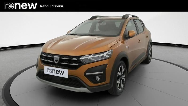 Orange Utilisé 2021 Dacia Sandero Comfort Citadine | 13 799 € (Prix juste) - Image 1/4