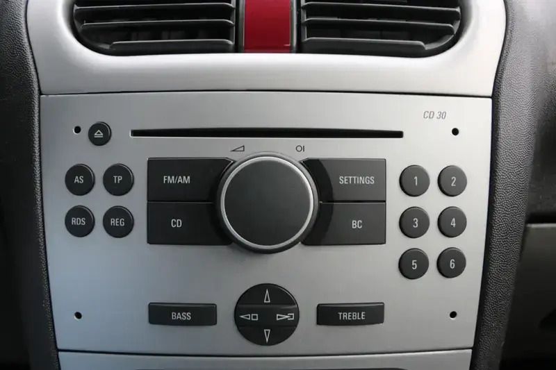 Image 2/4