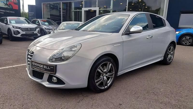 Argent Occasion 2014 Alfa Romeo Giulietta Turismo Citadine | 9 900 € (Prix assez cher) - Image 1/4