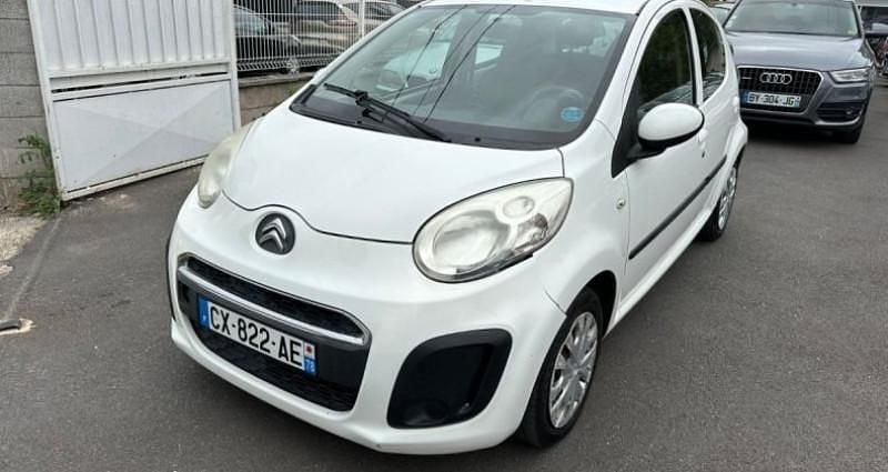 Blanc Utilisé 2013 Citroën C1 Exclusive Citadine | 3 590 € - Image 1/4