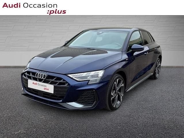 Bleu navarre métallisé Utilisé 2025 Audi A3 S-Line | 39 995 € (Prix cher) - Image 1/4