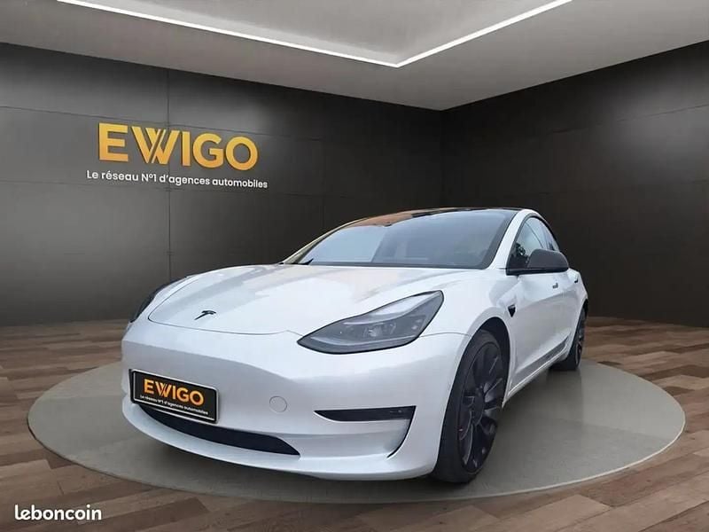 Blanc Occasion 2021 Tesla Model 3 Performance Berline | 27 990 € (Bon prix) - Image 1/4