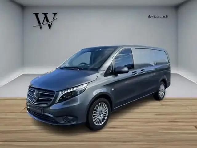 Occasion Mercedes Vito 190 ch (139 kW) 2023 Gris sélénite métallisé Van