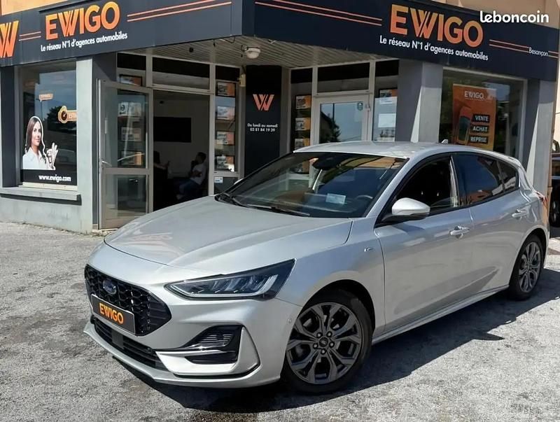 Utilisé 2023 Ford Focus ST-Line Berline | 23 990 € (Prix juste) - Image 1/4