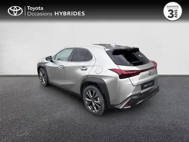 Occasion Lexus UX 300h Sport Design Packet 154 ch (113 kW) 2024 Gris iridium métallisé SUV