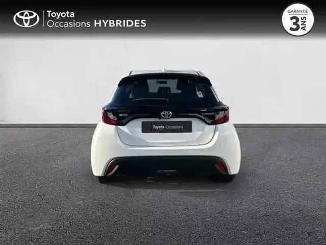 Occasion Toyota Yaris Hybrid 116 ch (85 kW) 2021 Blanc pur Berline