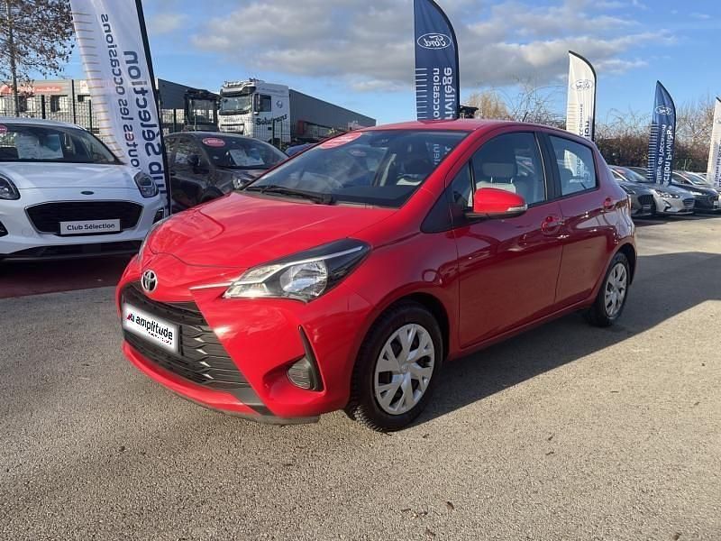 Rouge persan Utilisé 2017 Toyota Yaris Berline | 11 999 € - Image 1/4