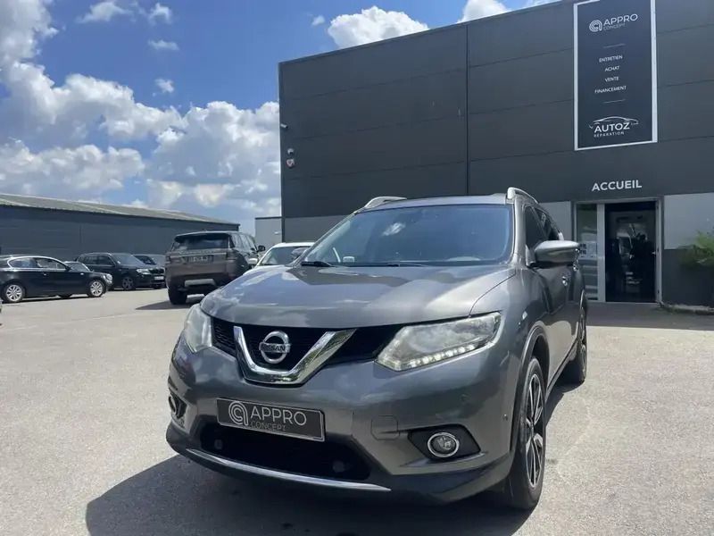 Gris Utilisé 2016 Nissan X-Trail Tekna SUV | 12 890 € (Prix juste) - Image 1/4