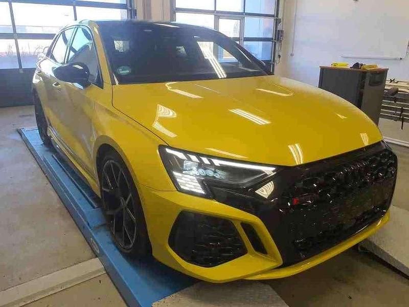 Occasion Audi RS3 400 ch (294 kW) 2023 Jaune Berline