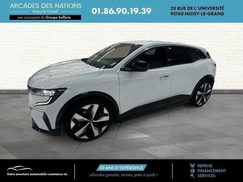 Blanc Utilisé 2022 Renault Mégane Techno Berline | 25 480 € (Prix juste) - Image 1/3