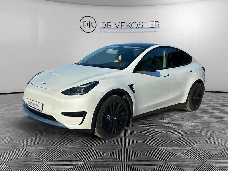 Occasion 2024 Tesla Model Y Standard Range SUV | 33 990 € (Prix juste) - Image 1/4