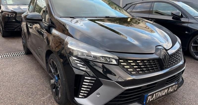 Utilisé 2024 Renault Clio V Esprit Alpine Citadine | 18 990 € (Prix cher) - Image 1/4