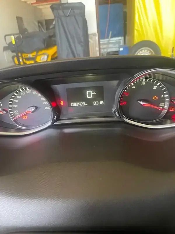 Noir Utilisé 2014 Peugeot 308 Allure Break | 11 700 € (Bon prix) - Image 1/4