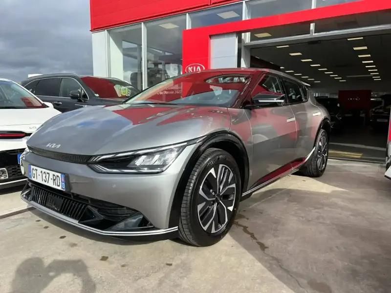 Gris Nouvelle 2024 Kia EV6 2 SUV | 44 990 € (Prix assez cher) - Image 1/4