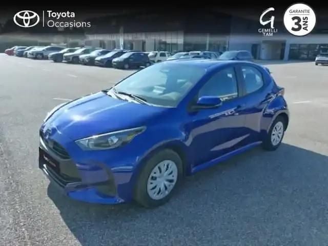 Occasion Toyota Yaris Hybrid 116 ch (85 kW) 2024 Bleu genièvre (m) Berline