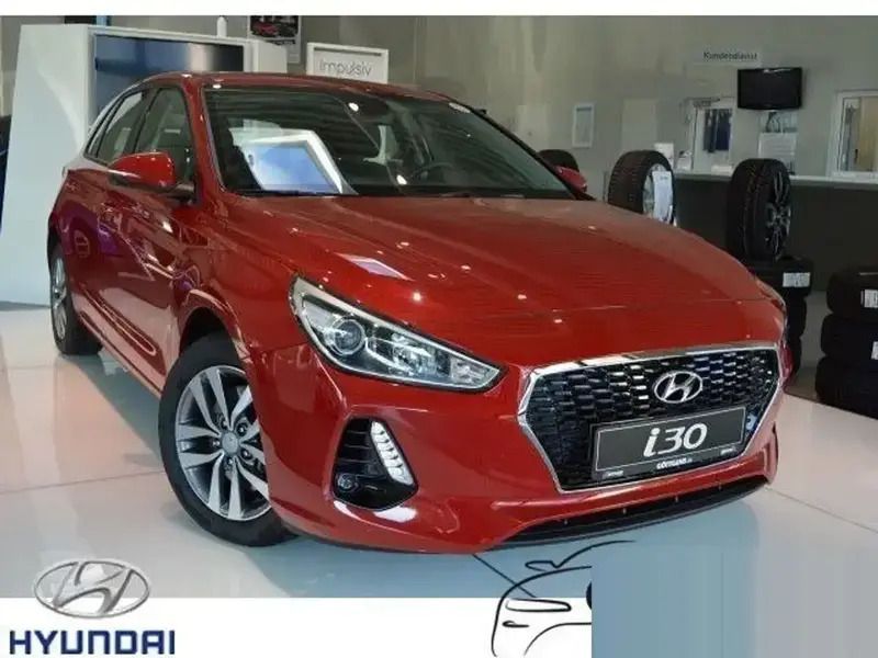 Rouge Utilisé 2018 Hyundai i30 Trend Berline | 16 990 € - Image 1/4