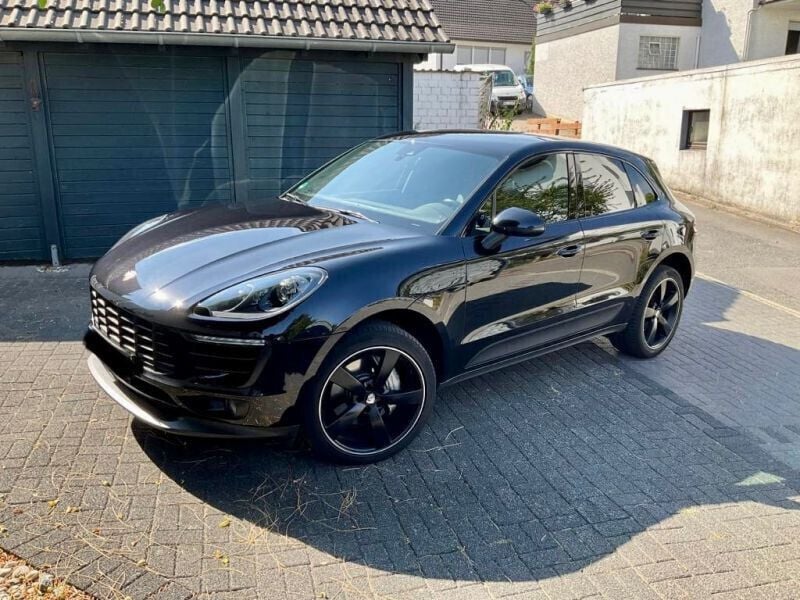 Noir métallisé Utilisé 2016 Porsche Macan S SUV | 55 300 € - Image 1/4