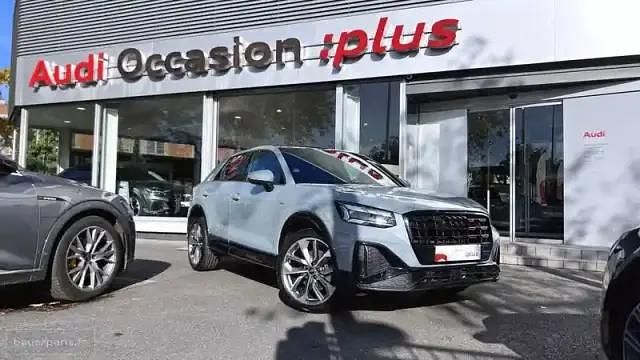Gris flèche nacré Utilisé 2022 Audi Q2 S-line plus SUV | 34 980 € (Prix assez cher) - Image 1/4
