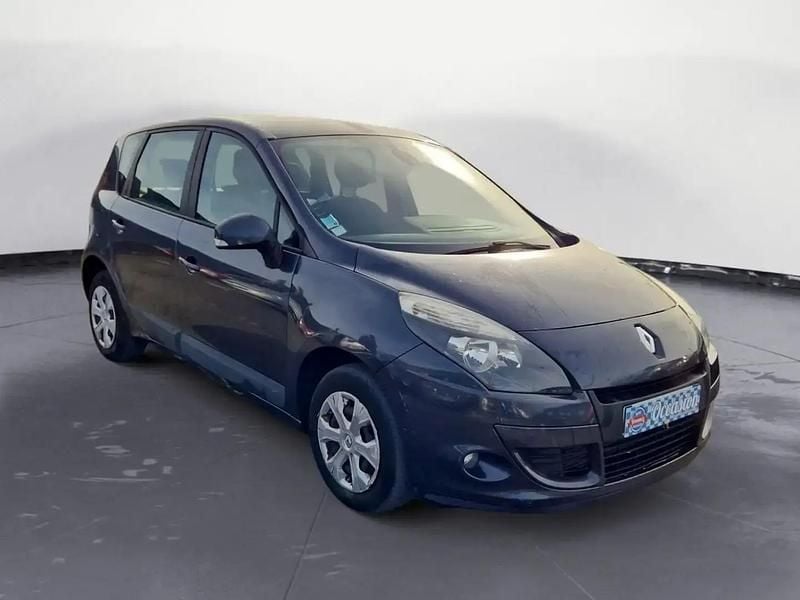 Noir Occasion 2010 Renault Scénic III Expression Monospace | 2 990 € (Super prix) - Image 1/4