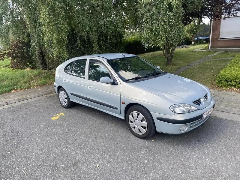 Utilisé 2002 Renault Mégane II Expression Berline | 2 750 € - Image 1/4