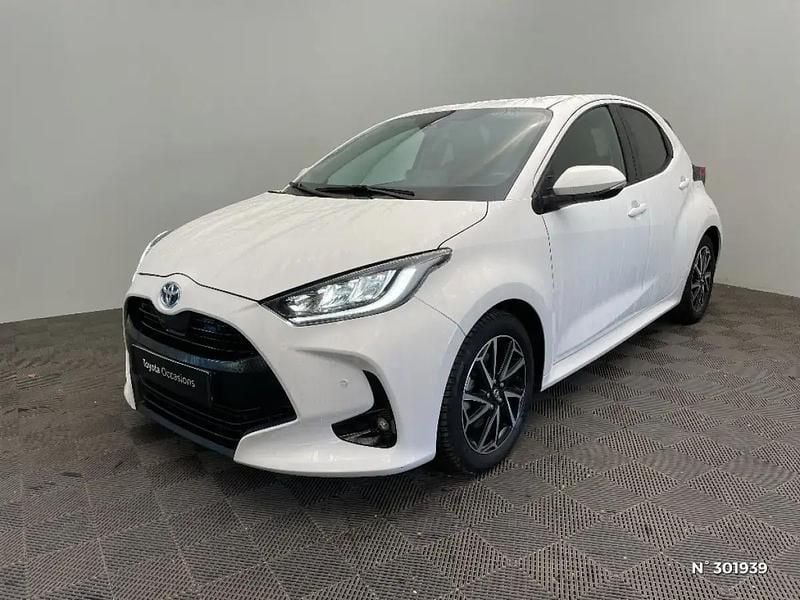 Blanc Utilisé 2022 Toyota Yaris Hybrid Design | 17 480 € (Bon prix) - Image 1/4