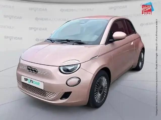 Blanc Utilisé 2024 Fiat 500e La Prima Berline | 20 499 € (Prix cher) - Image 1/4