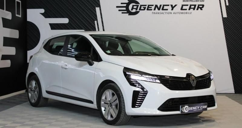 Blanc Utilisé 2024 Renault Clio V Evolution Berline | 16 499 € (Prix juste) - Image 1/4