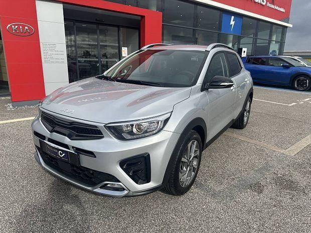 Gris Utilisé 2024 Kia Stonic GT-Line SUV | 22 990 € (Prix juste) - Image 1/4