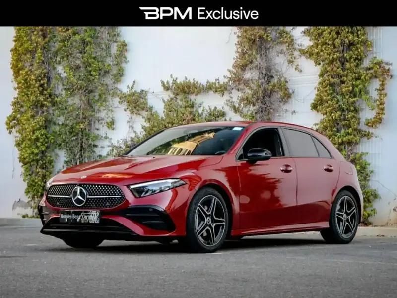 Rouge Utilisé 2024 Mercedes A180 AMG line Berline | 37 800 € (Prix cher) - Image 1/4