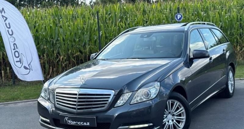 Noir Utilisé 2016 Mercedes E200 Business Break | 15 490 € - Image 1/4