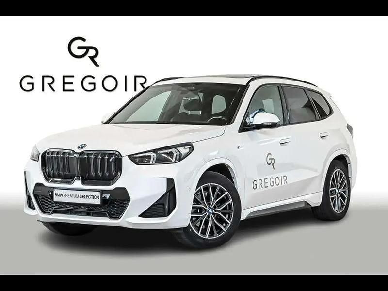 Blanc Utilisé 2023 BMW iX1 Sport Line SUV | 41 700 € (Prix juste) - Image 1/4