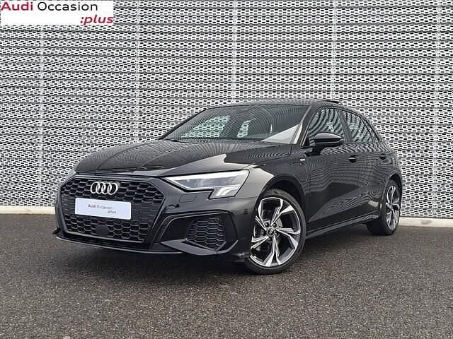 Noir mythe métallisé Occasion 2024 Audi A3 Sportback e-tron S-Line Citadine | 33 990 € (Bon prix) - Image 1/4