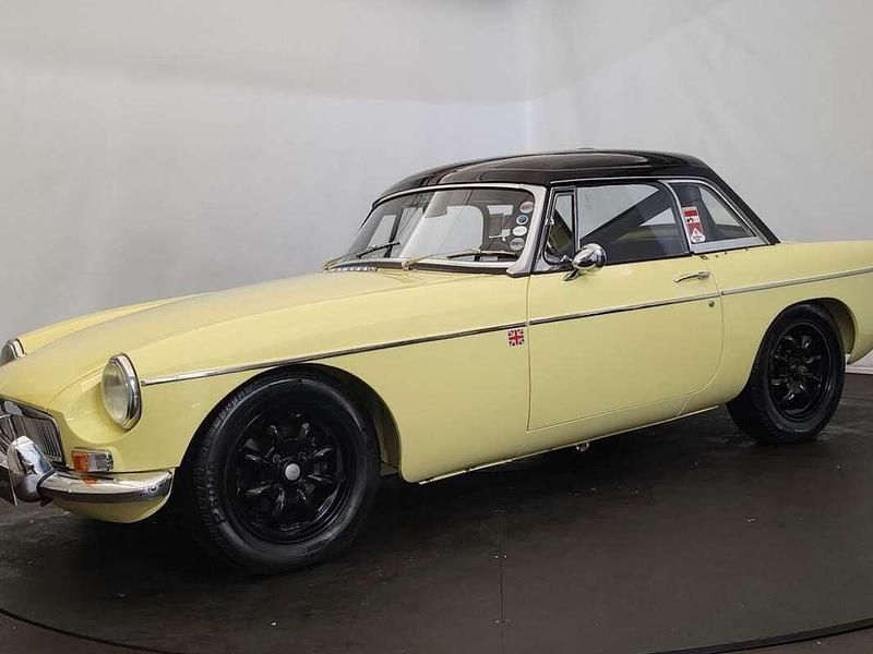 Occasion MG B 1967 Jaune Cabriolet