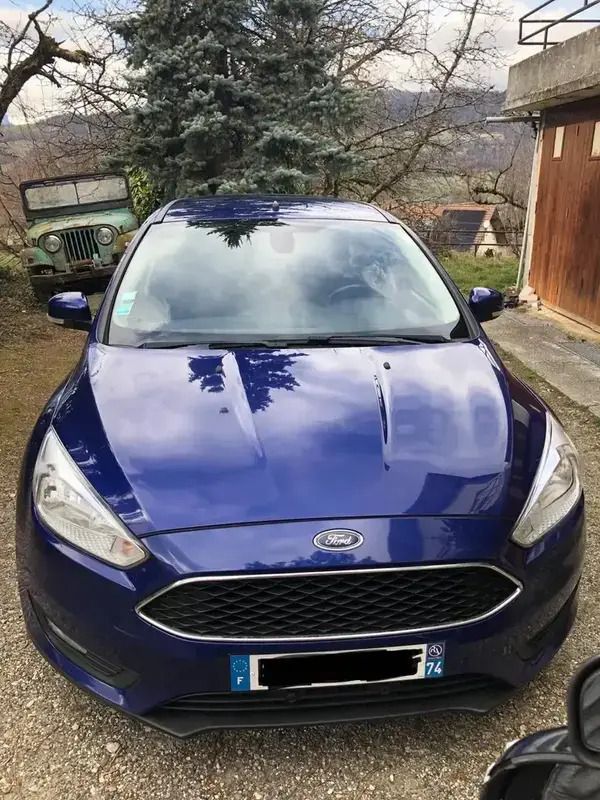 Bleu Utilisé 2015 Ford Focus S Break | 6 500 € (Prix cher) - Image 1/4