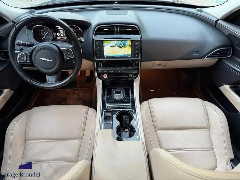 Occasion Jaguar XE 163 ch (119 kW) 2015 Vert Berline