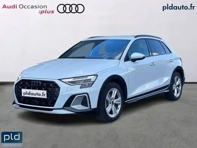 Blanc glacier métallisé Occasion 2024 Audi A3 Berline | 37 990 € (Prix cher) - Image 1/4