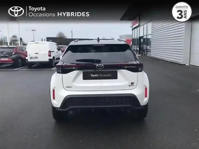 Occasion Toyota Yaris Cross Sport 2025 Blanc lunaire/toit noir SUV