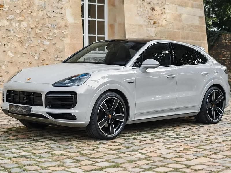 Gris Utilisé 2021 Porsche Cayenne SUV | 88 900 € (Prix cher) - Image 1/4