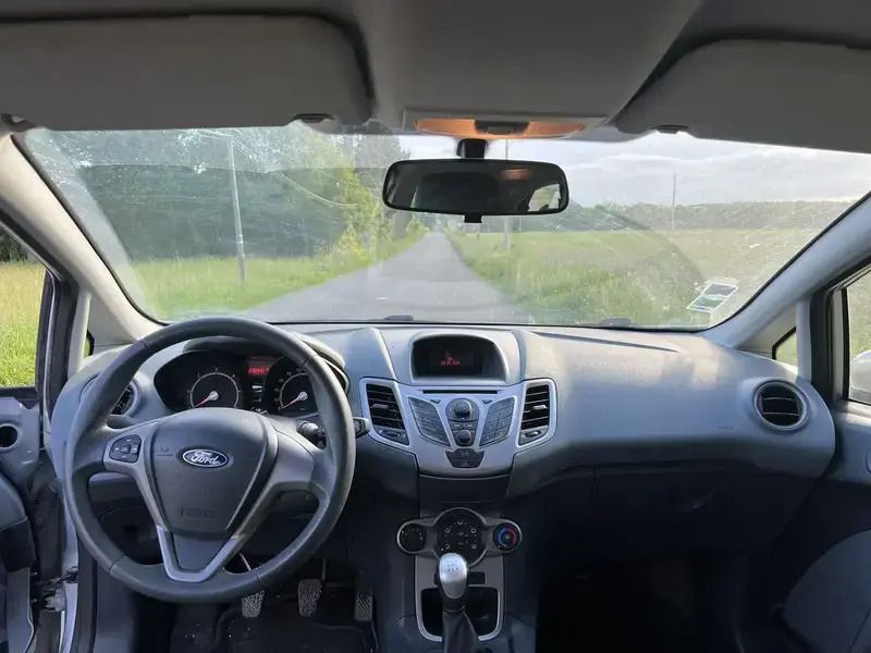 Image 2/4