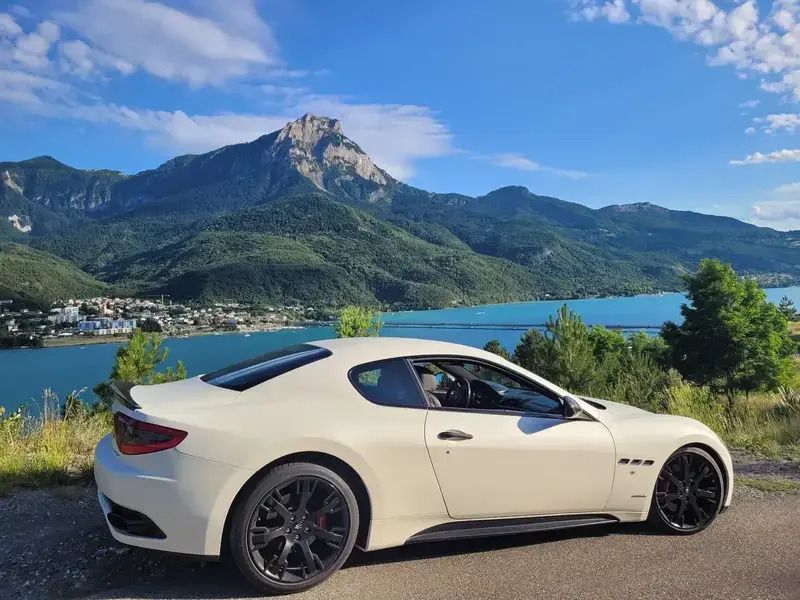 Blanc Utilisé 2011 Maserati Granturismo Coupé | 43 000 € - Image 1/4