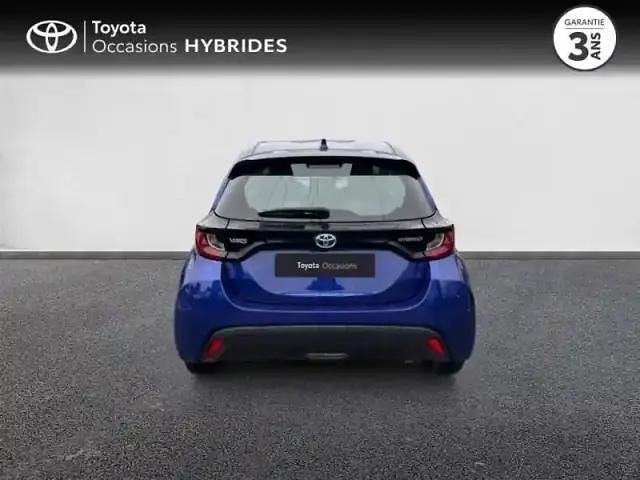 Occasion Toyota Yaris Hybrid 116 ch (85 kW) 2023 Bleu kyanite (m) Berline