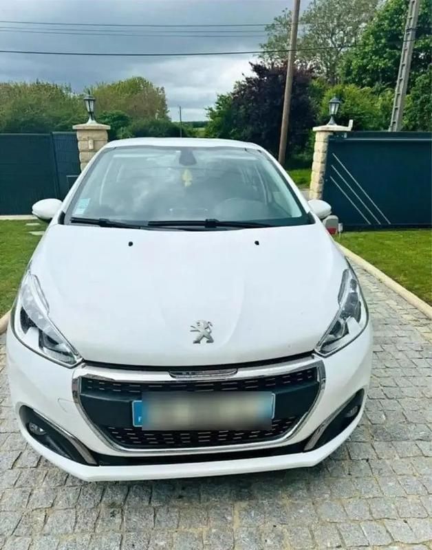Utilisé 2018 Peugeot 208 S Citadine | 5 990 € (Prix juste) - Image 1/4